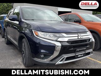 Used 2019 Mitsubishi Outlander SE image 1