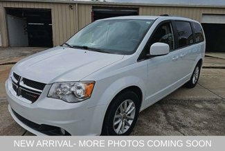 Used 2019 Dodge Grand Caravan SXT image 1