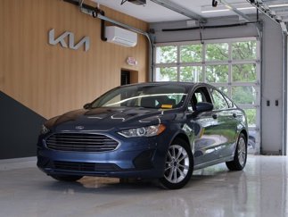 Used 2019 Ford Fusion SE image 1