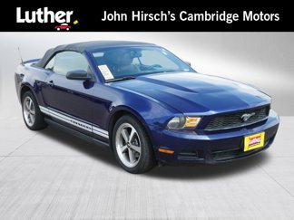 Used 2010 Ford Mustang Convertible image 1