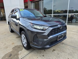 Used 2021 Toyota RAV4 LE image 1