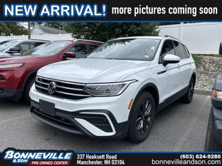 Used 2022 Volkswagen Tiguan SE image 1