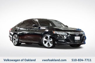 Used 2018 Honda Accord Touring image 1