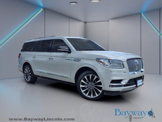 Used 2020 Lincoln Navigator L Reserve image 1
