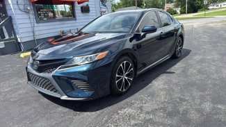Used 2018 Toyota Camry SE image 1
