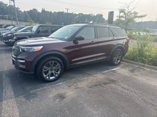 Used 2022 Ford Explorer XLT w/ Equipment Group 202A image 1