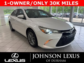 Used 2015 Toyota Camry SE image 1