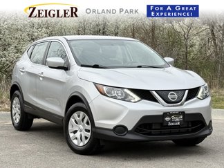 Used 2018 Nissan Rogue Sport S image 1
