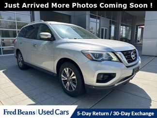 Used 2018 Nissan Pathfinder SL w/ Cargo Package image 1