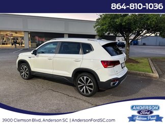 Used 2022 Volkswagen Taos SE image 1