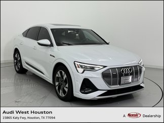 Used 2023 Audi e-tron Premium Plus w/ Premium Plus Package image 1