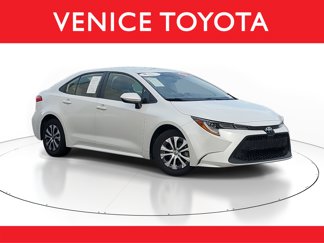 Certified 2022 Toyota Corolla LE image 1