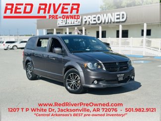 Used 2018 Dodge Grand Caravan SE image 1