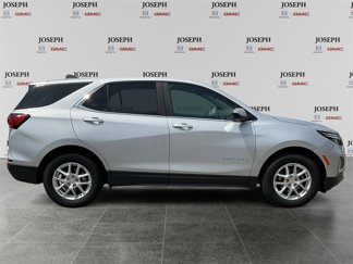 Used 2022 Chevrolet Equinox LT image 1