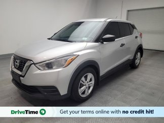 Used 2020 Nissan Kicks S image 1