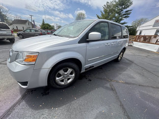 Used 2008 Dodge Grand Caravan SXT image 1
