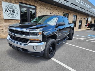 Used 2018 Chevrolet Silverado 1500 LT w/ Texas Edition image 1