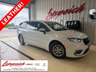 Used 2023 Chrysler Pacifica Touring-L image 1