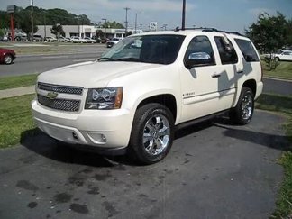 Used 2008 Chevrolet Suburban LT image 1