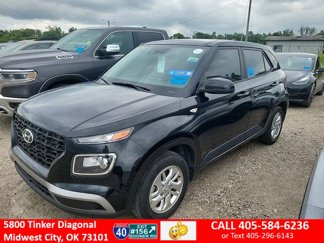 Used 2022 Hyundai Venue SE image 1