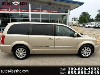 Used 2015 Chrysler Town & Country Touring image 1