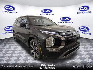 New 2025 Mitsubishi Outlander SE image 1