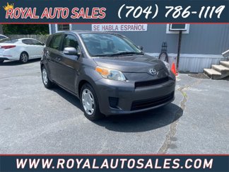Used 2012 Scion xD image 1