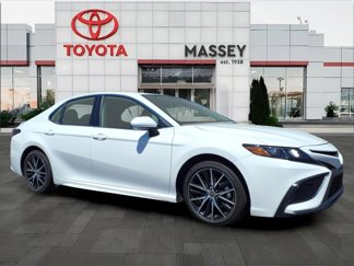Used 2023 Toyota Camry SE image 1