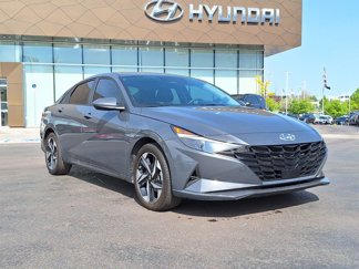 Used 2023 Hyundai Elantra SEL w/ Convenience Package image 1