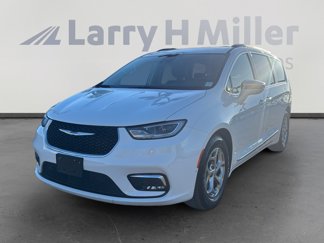 Used 2022 Chrysler Pacifica Limited image 1