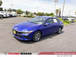 Used 2024 Hyundai Elantra SEL image 1