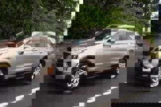 Used 2023 Cadillac XT4 Luxury w/ Cold Weather Package image 1