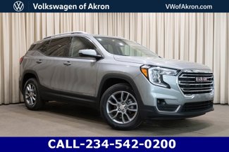 Used 2023 GMC Terrain SLT image 1