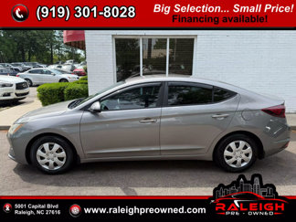 Used 2020 Hyundai Elantra SE w/ Cargo Package (C1) image 1