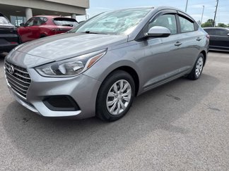 Used 2022 Hyundai Accent SE image 1