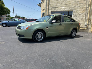 Used 2008 Ford Focus SE image 1