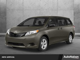 Used 2014 Toyota Sienna XLE image 1