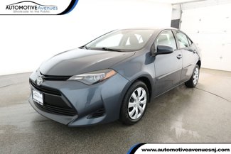 Used 2018 Toyota Corolla LE image 1