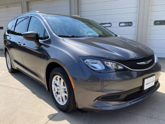 Used 2021 Chrysler Voyager Lxi w/ Cold Weather Group image 1