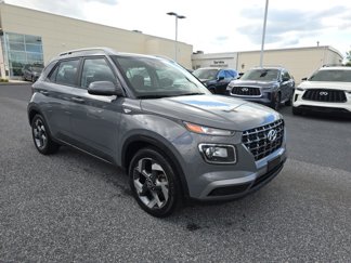 Used 2022 Hyundai Venue SEL image 1