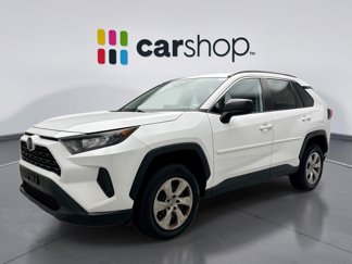 Used 2021 Toyota RAV4 LE image 1