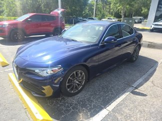Used 2019 Alfa Romeo Giulia image 1