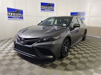 Used 2021 Toyota Camry SE image 1