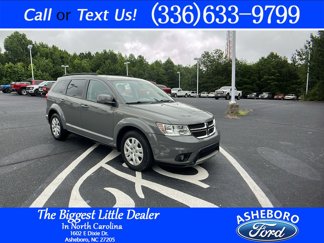 Used 2019 Dodge Journey SE image 1