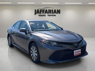 Used 2019 Toyota Camry LE image 1