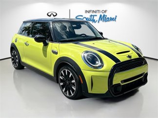 Used 2023 MINI Cooper S image 1