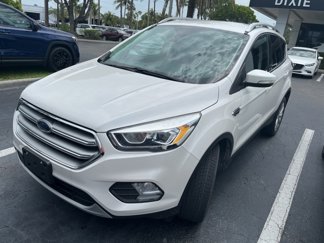 Used 2017 Ford Escape Titanium image 1