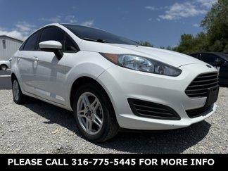 Used 2017 Ford Fiesta SE image 1