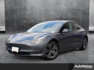 Used 2023 Tesla Model 3 Standard Range image 1