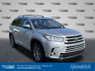 Used 2017 Toyota Highlander XLE image 1